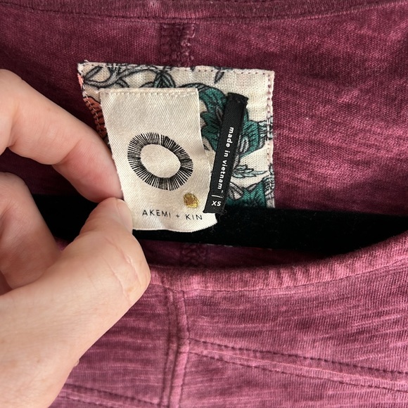 Akemi + Kin Shirt Size XS - Picture 4 of 5